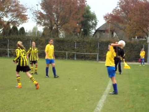 FC Zoetermeer MC1 thuis tegen Poortugaal MC1 op 291011 3 - 5