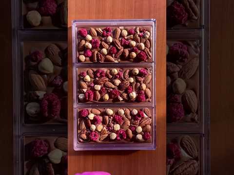 chocolate 🍫 with cashews garnish
