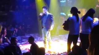 Ο Πάνος Κιάμος τραγουδάει τις παλιές του επιτυχίες Live Club 22 Live Stage 20/12/14