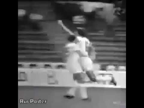 ECC 1975-76. 1 Round. Dinamo Bucureşti - Real Madrid. Highlights.