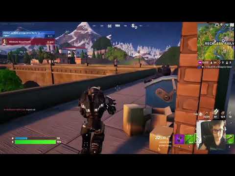 Fortnite Battle Royale - SoloVsSquads gameplay on PC (second in order person standing)