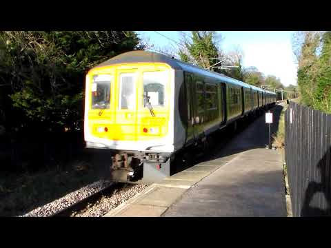Class 319/4 319457 at Garston