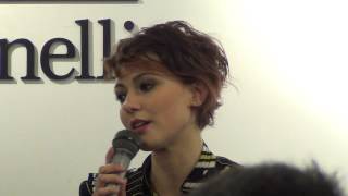 Simona Molinari parla di Peter Cincotti alla Feltrinelli di Napoli - FULL HD  - 04/03/2013