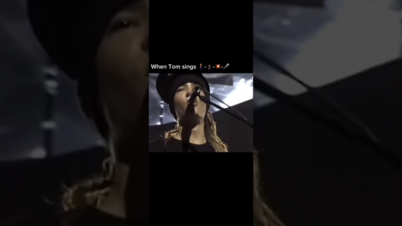 tom Kaulitz cantando en vivo #tomkaulitz #billkaulitz #tokiohotel #reels #parati #viral #tendencia