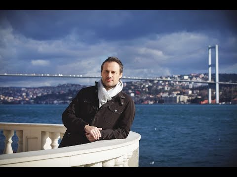 Sascha Goetzel-Borusan Istanbul Philharmonic Documentary: Euronews-Musica