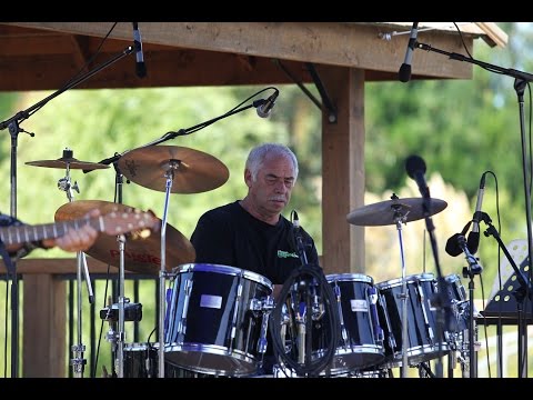 Flaxwood Festival 2011 - Wayne Allen - Captain Haddock Is Missing