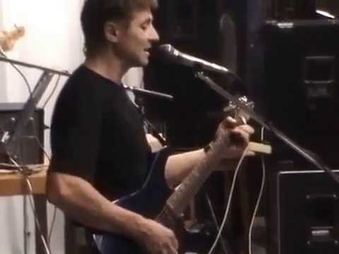 SKUPINA/DROZDY/DIVKA NA INZERAT...Dolná Súča:12.9.2003..