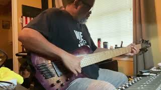 Video thumbnail for RedSub Coliseum Fan-Fretted 6 String Bass by Officially Da Maestro