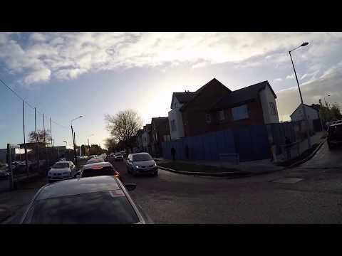 142D4574 blocking road on 2017-11-10 at 8:55am