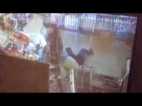 Oklahoma City police seek men in robbery of convenience store (2014-03-05)