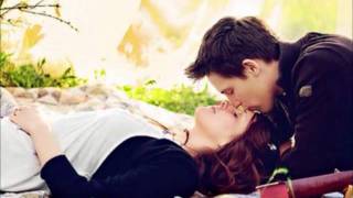 Chino y Nacho ft Fainal-Dame un besito