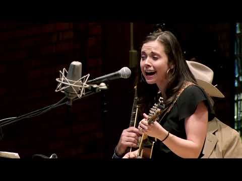 Sierra Hull - Down Hearted Blues and Bach Medley