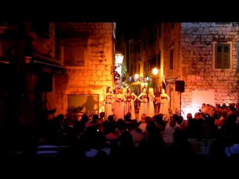 FDK Omiš 2011 - ž. klapa NEVERIN - Na Neretvi vodi ladnoj.wmv