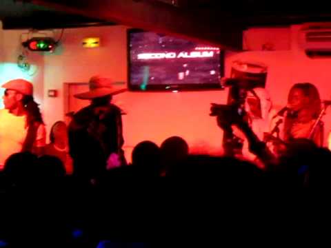 Showcase Inflammable L'Homme Paille @ Maximus - Fanm Lan
