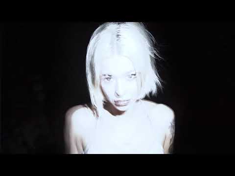 Xina Mora - La última rave (Vídeo Oficial)