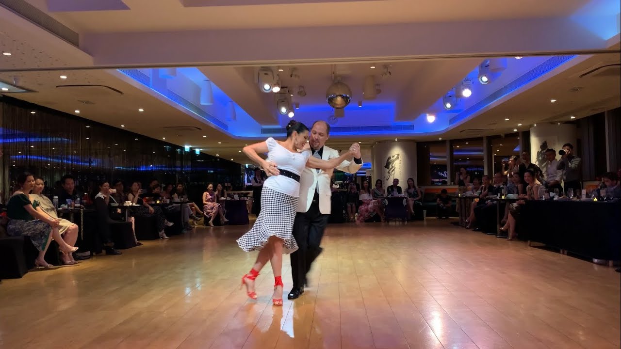 Sebastián Missé y Andrea Reyero 1st Song  Juan D’Arienzo - El Cencerro - Hong Kong 2023