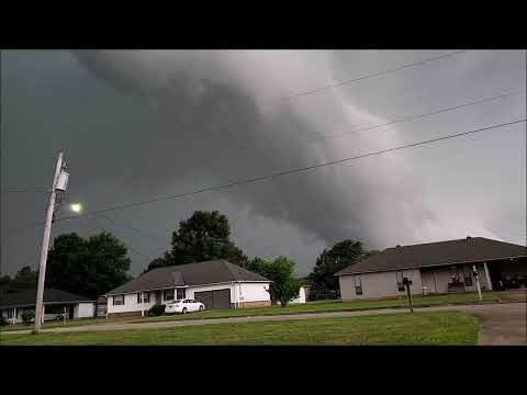 5-21-2022 - Crazy Lightning Show After Ominous Looking Severe Thunderstorm With 60-mph Wind Hits NEA