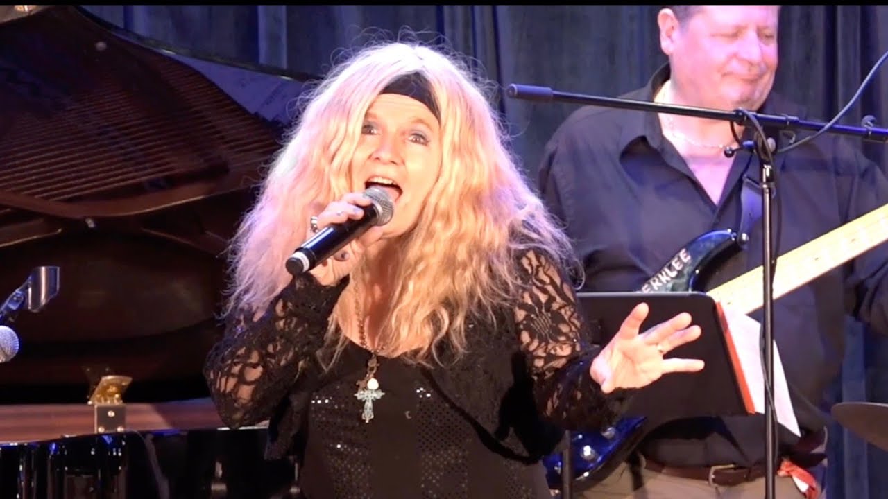 Promotional video thumbnail 1 for Julie Kinscheck/Moon Glow