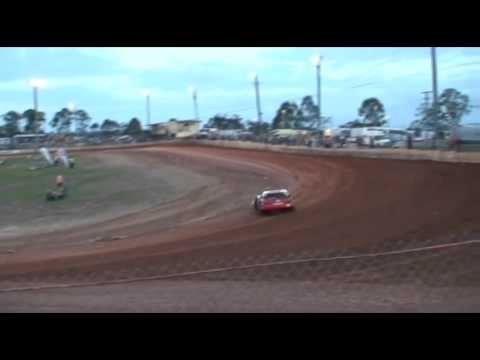 Super Sedans - Heat 1 - N.S.S.S. (Round 01)  - Gympie Speedway - 29.11.12
