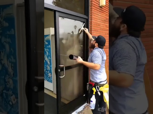 Vídeo relacionado con 12 Pegatinas Riesgo electrico Homologadas Para Cuadro Electrico Vinilo Polimerico Laminado Resistente Arañazos Lluvia Sol Interior y Exterior Libre de Burbujas(7,5 x 6,6 cm)