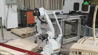 Robot gắp phôi chân ghế trên dây chuyền băng tải - dây chuyến máy sản xuất ghế công nghệ 4.0