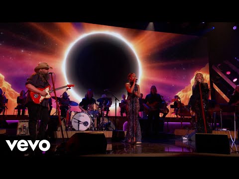 Chris Stapleton, Dua Lipa - Think I’m In Love With You (Live From The 59th ACM Awards)