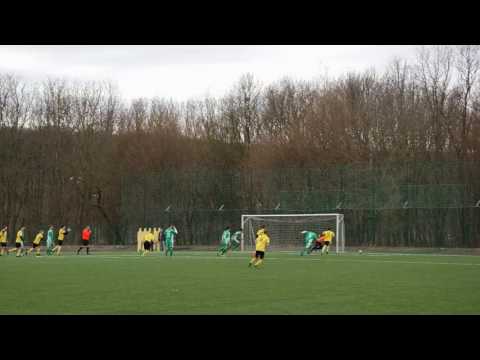 Büntetőt véd a Király SZE kapusa, Török Patrik