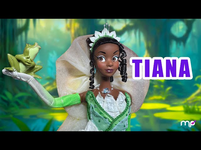 Vídeo relacionado con Disney Store Official, Tiana y el Sapo, Tiana, muñeca clásica, 29 cm, muñeca de Princesa Disney Totalmente posable con un Elegante Vestido, Incluye Cepillo de Juguete, para Mayores de 3 años