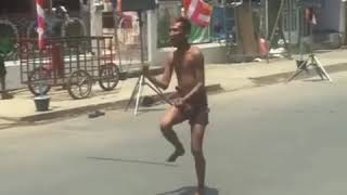 Download lagu VIRAL! ORANG GILA JOGET LAGU JARAN GOYANG mp3 Download lagu VIRAL! ORANG GILA JOGET LAGU JARAN GOYANG mp3