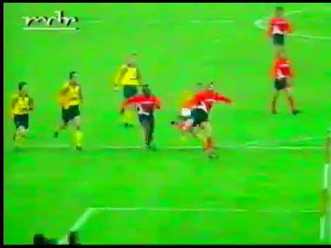 Tony Yeboah (Eintracht Frankfurt) - 22/10/1994 - Eintracht Frankfurt 2x0 Dynamo Dresden - 1 gol