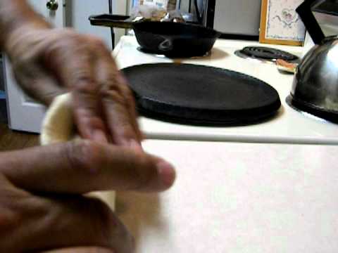 How to roll a tortilla into a round circle