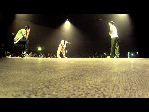 SamSam Vs Richard Pop // Globe Trotters Battle // Quart de Finale Popping