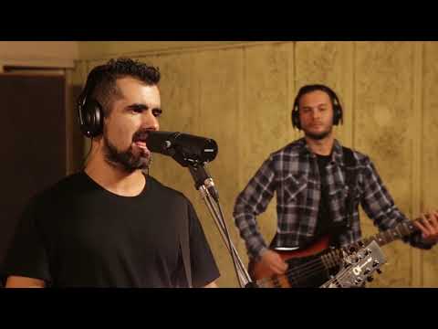 Desnucado - a las montañas  estudio ion