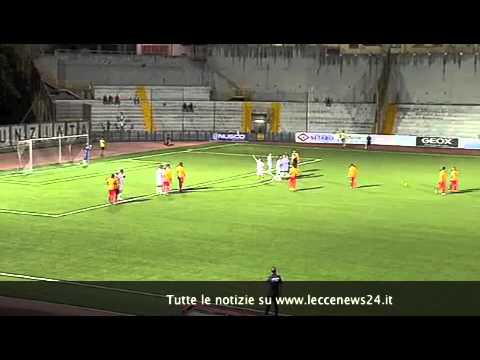 Leccenews24: Sport: Pareggio incolore: un Lecce sciupone fa 0 0 col Savoia