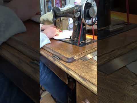 1 Ambient Sewing 1913 Singer 66 Treadle