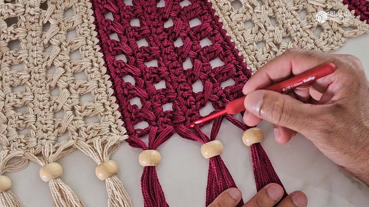 Crochet Sofa Throw with Fancy Stitch in Crossed Stitches