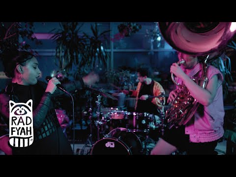 La Nefera - C'est ça - Rad Fyah Studio (on the road) Live Session