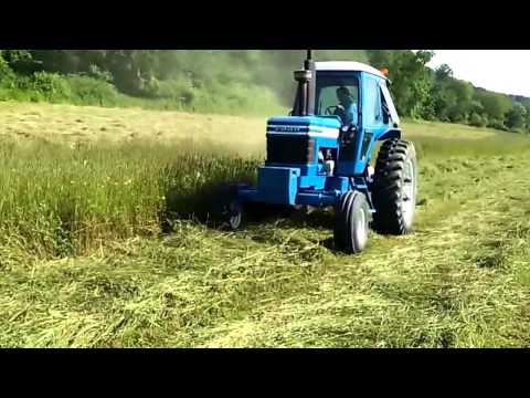 Ford 9700 Cutting Timothy-Clover Hay