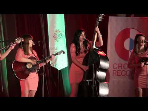 Garavuše: POLJUBI ME - Festival "Šokačke pisme" Županja, 31.1.2014.