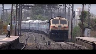 Most Charming ! Hyderabad Express Arrives & Disappears Like A Swift Shining Slithering Snake !!!