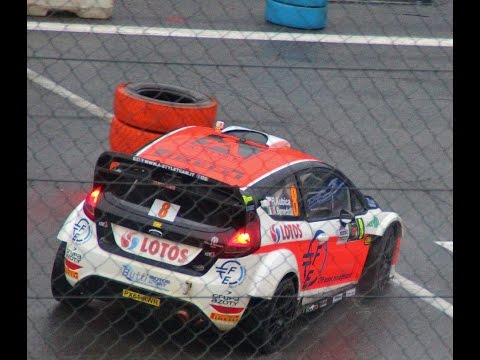Robert Kubica vs Valentino Rossi - Monza Rally Show 2014.11.30