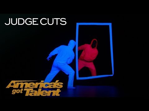 UDI Dance Glowing Dance Group Performs In Complete Darkness   America's Got Talent 2018