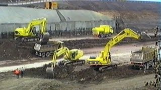 preview picture of video 'CAT 325 LN, 350 LME, Komatsu PC300NLC, ... - A81 Engelbergtunnel, Leonberg, 23.11.1995.'