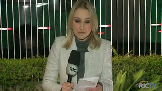 Policial é flagrado por câmeras de segurança por roubar distribuidora de bebidas Policial é flagrado por câmeras de segurança por roubar distribuidora de bebidas