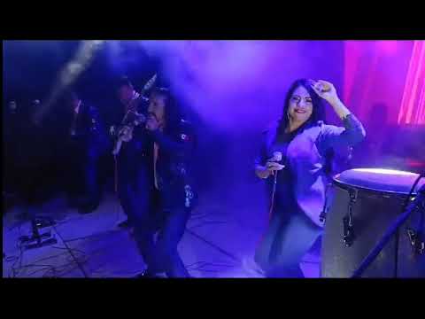 Piel candente con Legado Sin control