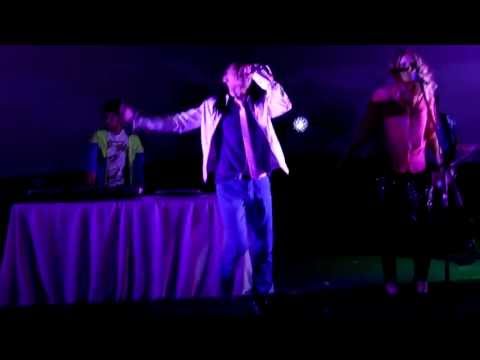 B.O.Z - Candy Heart 糖果心 (Live) ft. Karolyn Haze