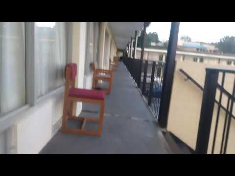 hotel motel holiday inn