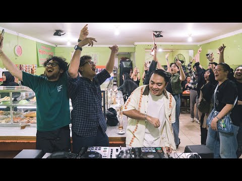 Dipha Barus - Rima Raga DJ Set (at Warteg Agung 2 Gandaria)