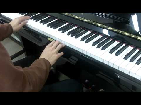Alfred's Basic Piano Library Solo Book Level 4 No.10 Axel F (P.29)