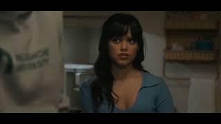 Jenna Ortega Cleavage In Scream 6